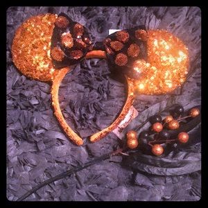 🎃NWT Orange Halloween Minnie Ears🎃